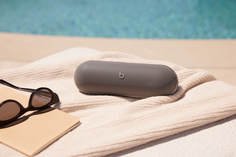 Beats Pill s odnímatelným poutkem