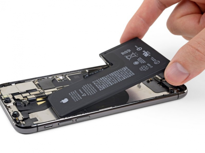 Levně Výměna baterie – iPhone 13 Pro Max – originální Apple
