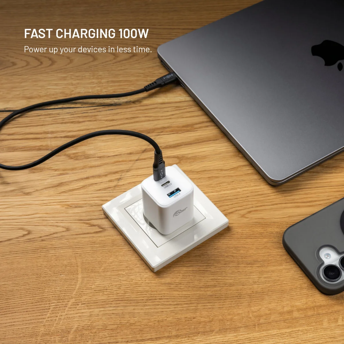 FIXED Mini GaN nabíječka 100 W (2× USB-C, USB-A)