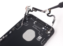 Výměna tlačítka zapínání - iPhone 13